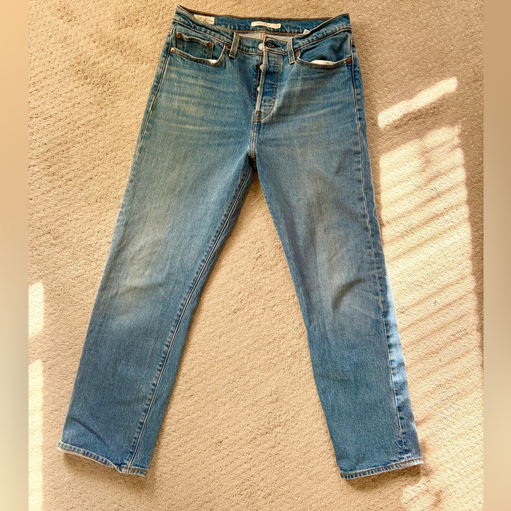 Levi's Women's Classic Wedgie Straight Leg Jeans 29